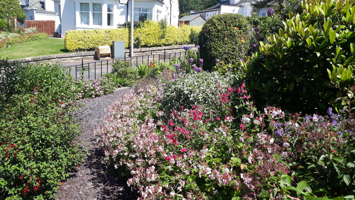 Pentland Crescent Gardens