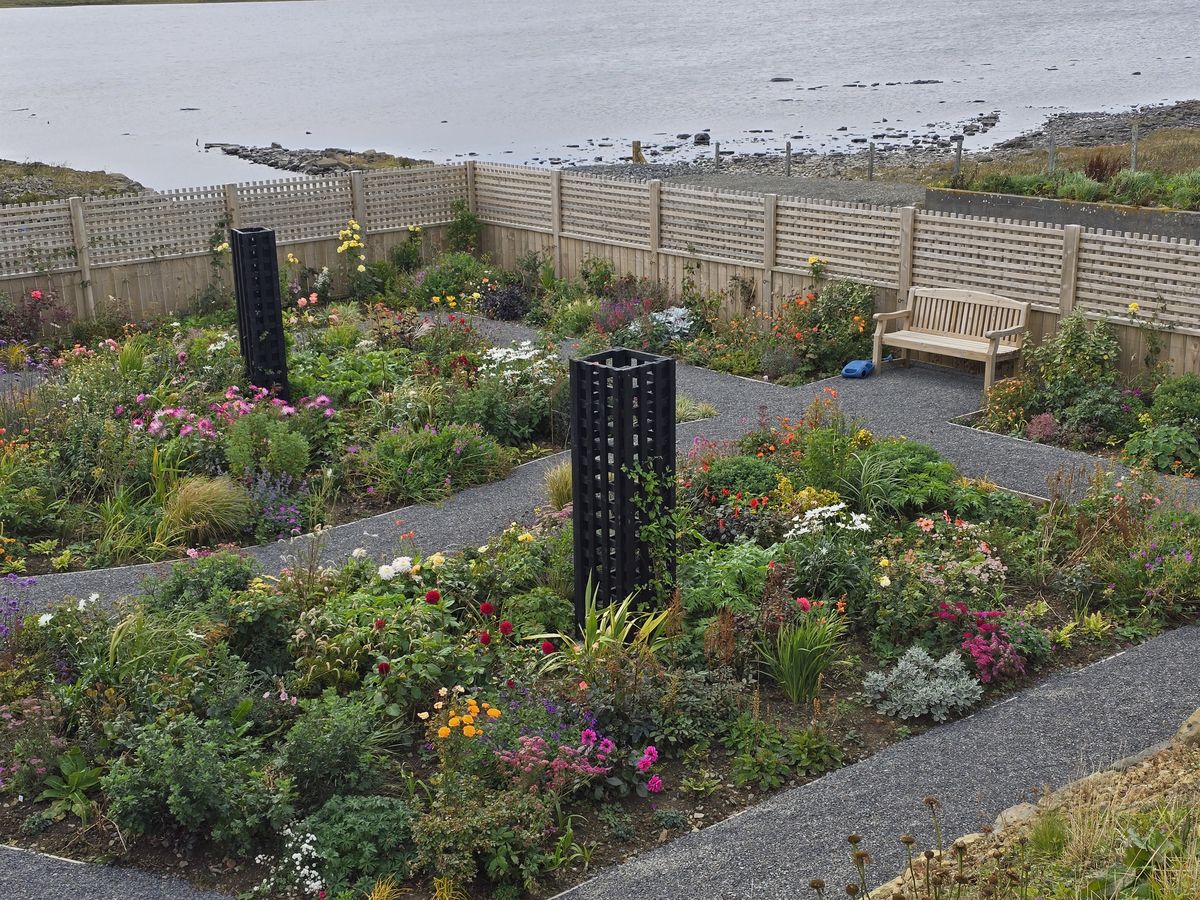 Lochview Gardens